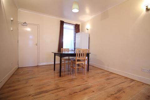 2 bedroom terraced house to rent, Tiverton Road, Hounslow