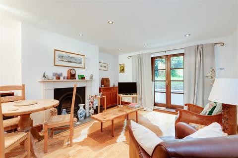 2 bedroom flat for sale, Dennington Park Road, West Hampstead NW6