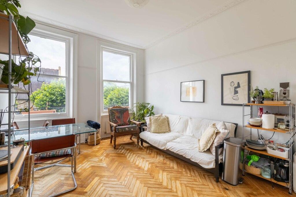 Redcliffe square chelsea sw10 2 bed flat 3 012 pcm 695 pw 