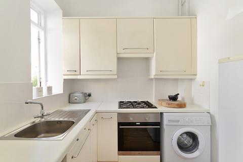 1 bedroom flat to rent, Whittingstall Road, Parsons Green, SW6