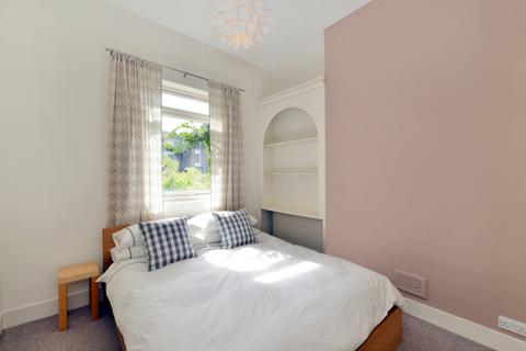 1 bedroom flat to rent, Whittingstall Road, Parsons Green, SW6