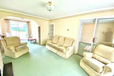 3 bedroom detached house for sale, Kittiwake Close,, South Oulton Broad, Lowestoft, Suffolk