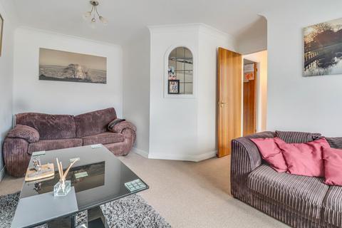 2 bedroom apartment for sale, Barnstaple Road, Thorpe Bay SS1