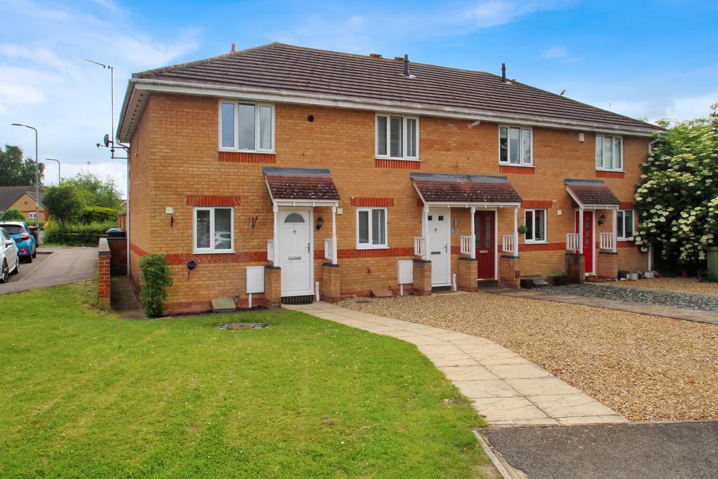 Leary Crescent, Newport Pagnell MK16 2 bed end of terrace house for