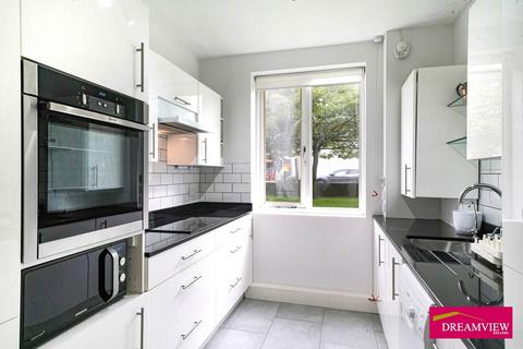 1 bedroom flat for sale, FINCHLEY ROAD, London, NW11