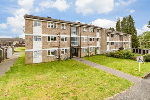 79 Rough Rew, Dorking, RH4 2PA