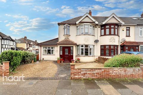 4 bedroom semi-detached house for sale, Harlow Road, Rainham