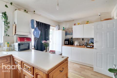 4 bedroom terraced house for sale, Botwell Lane, Hayes