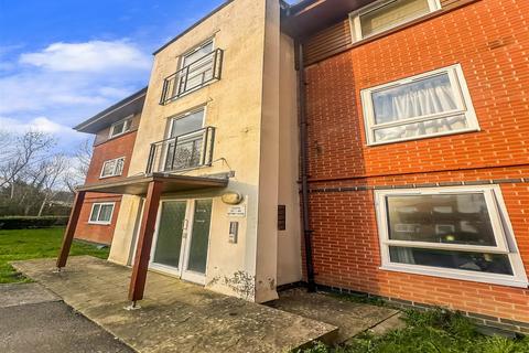 2 bedroom flat for sale, Watney Close, Purley, Surrey