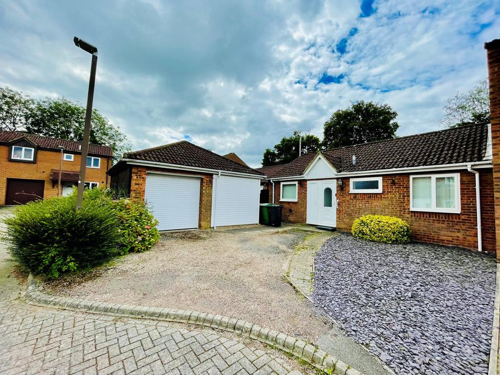 Kirtlington, Downhead Park, Milton... 2 bed bungalow for sale £309,995