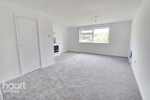 Studio for sale, Handcross Road, Luton