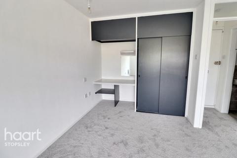 Studio for sale, Handcross Road, Luton