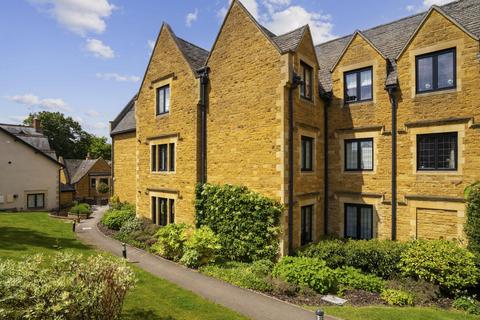 2 bedroom flat for sale, Evesham Road, Stow on the Wold, Gloucestershire, GL54