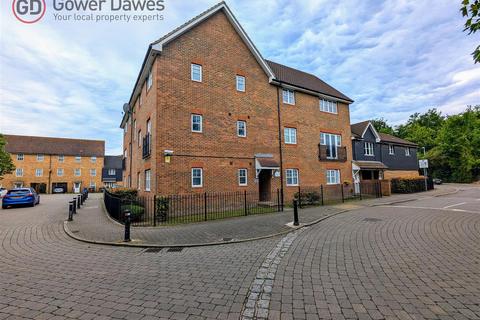 2 bedroom apartment to rent, Caspian Way, Purfleet-on-Thames