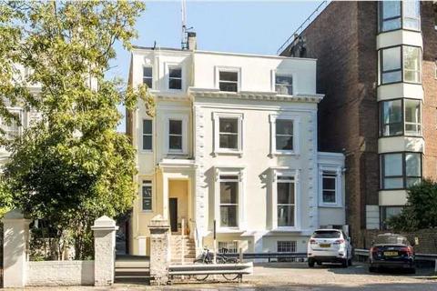 4 bedroom apartment to rent, London NW8