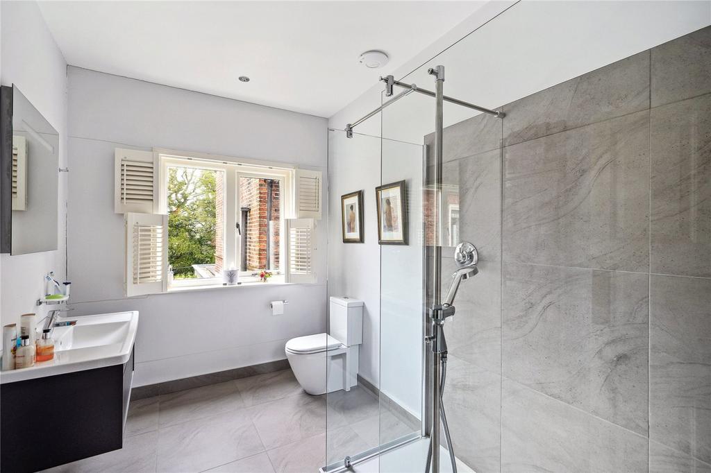 Ensuite Bathroom