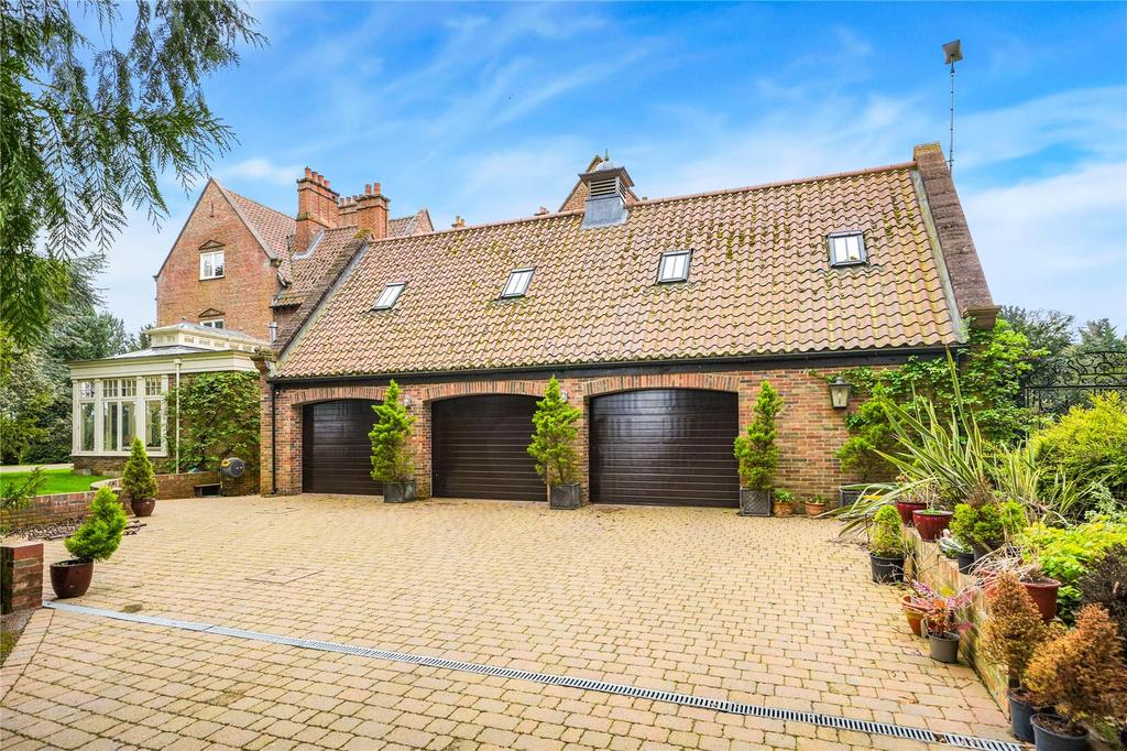 Triple Garage