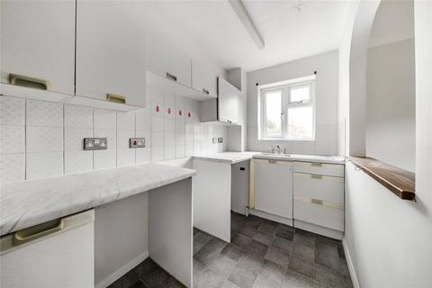 2 Bowers Close, Guildford, GU4 7NE