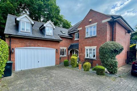 5 bedroom detached house for sale, Hunters Chase, Ongar, CM5