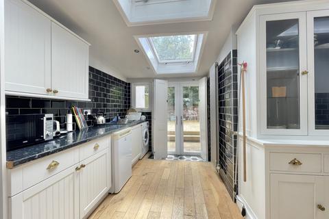 10 Fairfield Terrace, Exeter, EX2 9BD