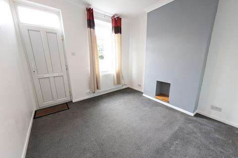 2 bedroom terraced house to rent, George Street, Grantham, NG31