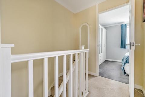 2 bedroom end of terrace house for sale, Aylesbury,  Buckinghamshire,  HP20