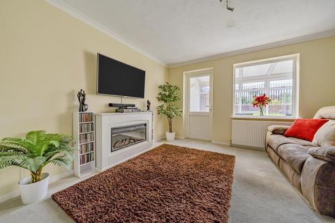 2 bedroom end of terrace house for sale, Aylesbury,  Buckinghamshire,  HP20