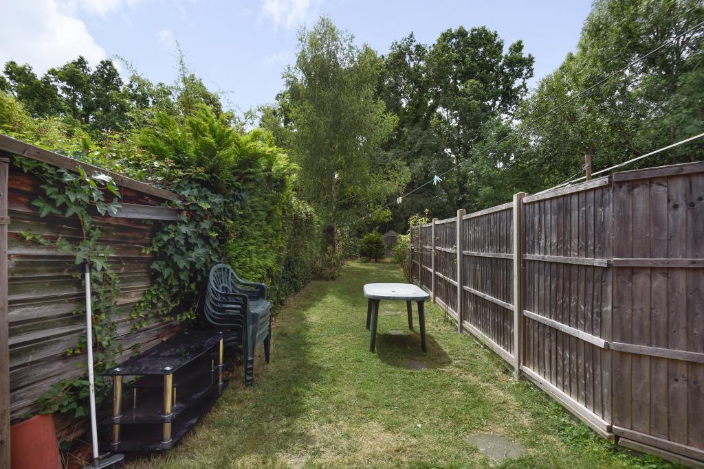 Northwood Hills, Middlesex, HA6 2 bed for sale £340,000