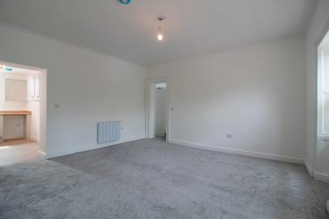 2 bedroom flat to rent, High Street, Spalding PE11