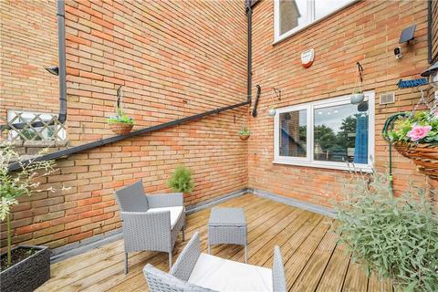 76 Ebbsfleet Walk, Northfleet, Gravesend, DA11 9EW
