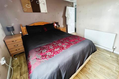 8 Haydock Close, Birmingham, B36 8UN