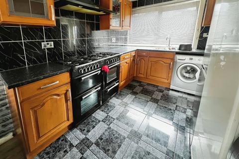 8 Haydock Close, Birmingham, B36 8UN