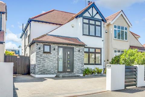 17 Thorpedene Gardens, Shoeburyness, Southend-on-sea, SS3 9JB