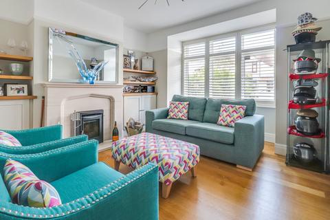 17 Thorpedene Gardens, Shoeburyness, Southend-on-sea, SS3 9JB