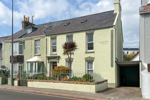 4 bedroom semi-detached house for sale, Callington Villa, St. Helier