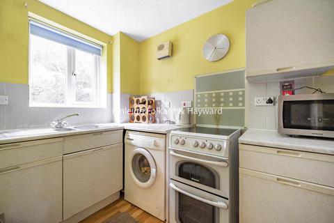 1 bedroom flat for sale, Ashfield Road, Southgate