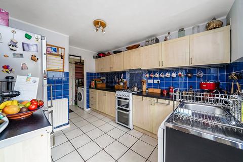 48 Peartree Way, Stevenage, SG2 9EA