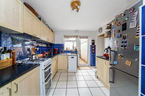 48 Peartree Way, Stevenage, SG2 9EA