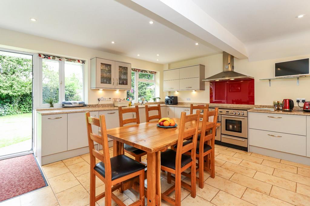Kitchen/Breakfast
