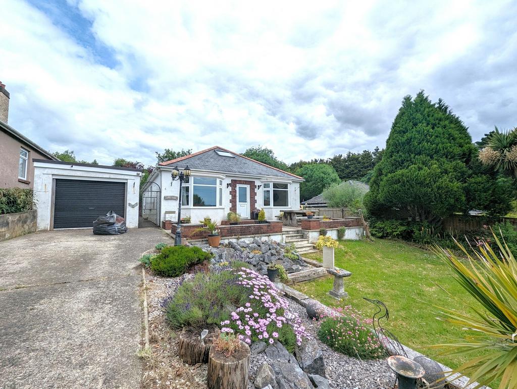 Darran Road, Kingsteignton 4 bed bungalow to rent £1,500 pcm (£346 pw)