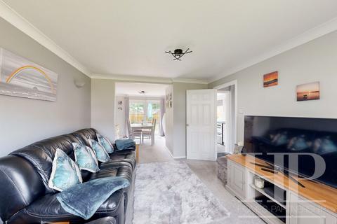 3 bedroom semi-detached house for sale, Woburn Road, Crawley RH11