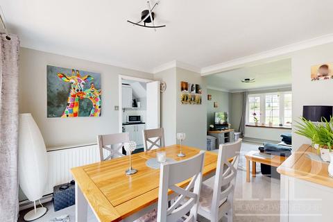 23 Woburn Road, Crawley, RH11 8NF