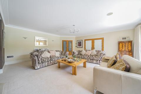 13 The Glen, Orpington, BR6 8LP