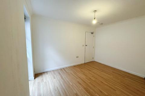 Studio to rent, High Road Leyton, Leyton, London, E10