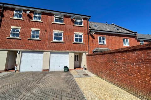 4 bedroom townhouse to rent, Pollard Road, Weston Village, Weston-super-Mare