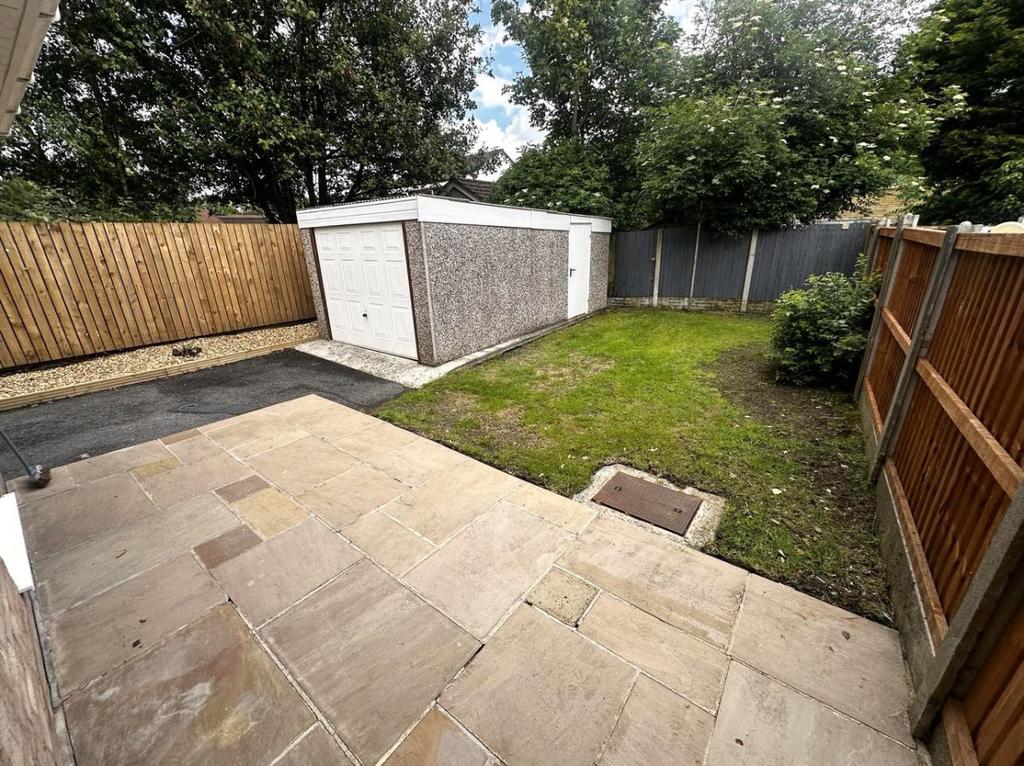 30 Martinfield