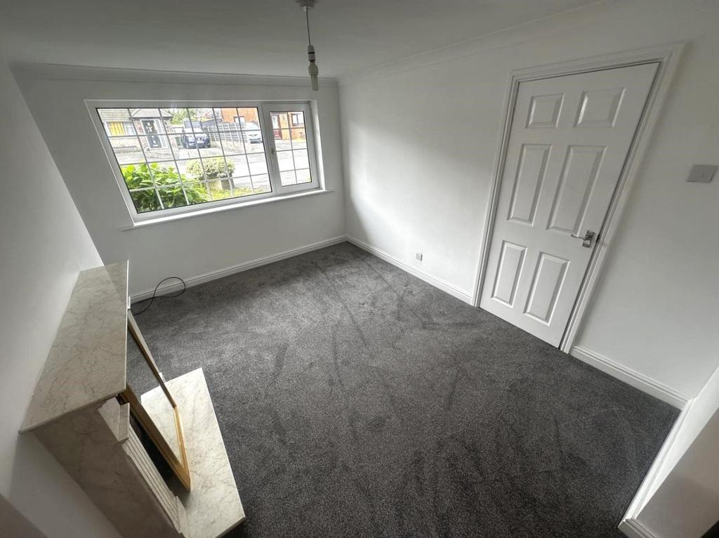 30 Martinfield