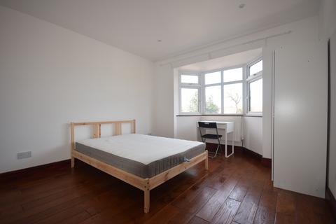 Studio to rent, Kingston road, WIMBLEDON SW19