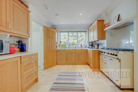 4 bedroom property for sale, Northwood HA6