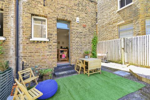 2 bedroom flat for sale, Marius Road, Balham